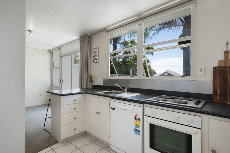 Photo of property in 1/4 Tahara Crescent, Mount Maunganui, 3116