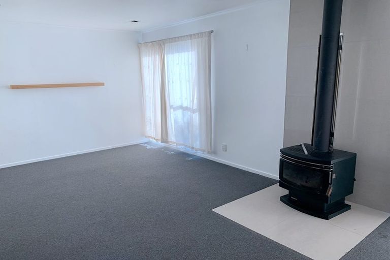 Photo of property in 385 Bucklands Beach Road, Bucklands Beach, Auckland, 2012