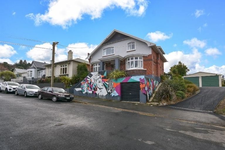 Photo of property in Elm Lodge Backpackers, 74 Elm Row, Dunedin Central, Dunedin, 9016