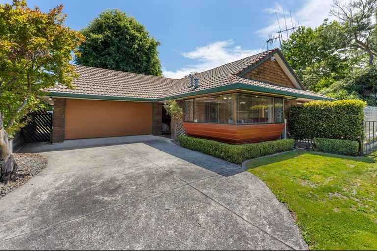 Photo of property in 3 Dresdan Court, Hokowhitu, Palmerston North, 4410