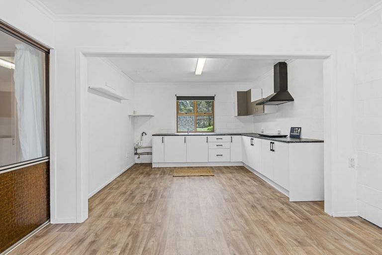Photo of property in 174 Huatoki Street, Upper Vogeltown, New Plymouth, 4310