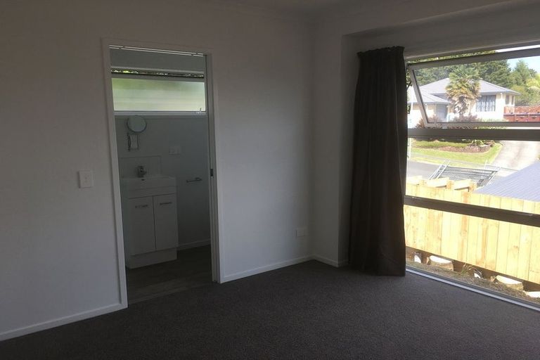 Photo of property in 1 Aurora Avenue, Welcome Bay, Tauranga, 3112