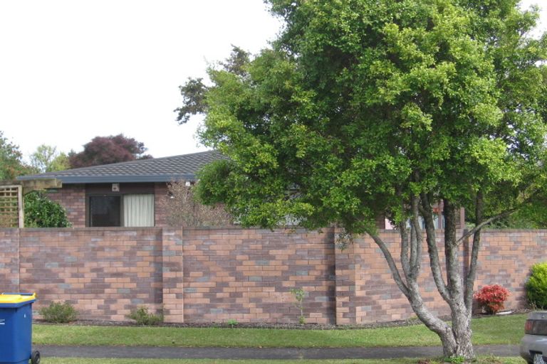 Photo of property in 4 Septimus Place, Henderson, Auckland, 0612