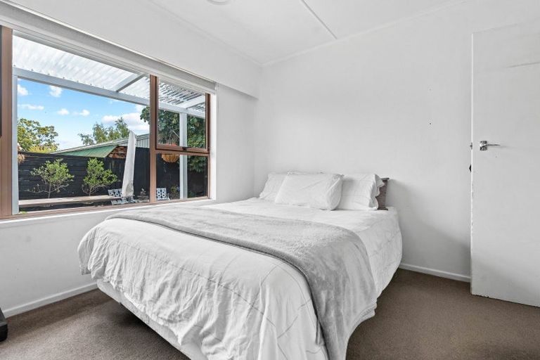 Photo of property in 1 Mahupuku Street, Greytown, 5712