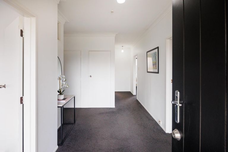 Photo of property in 36 Winston Avenue, Hokowhitu, Palmerston North, 4410