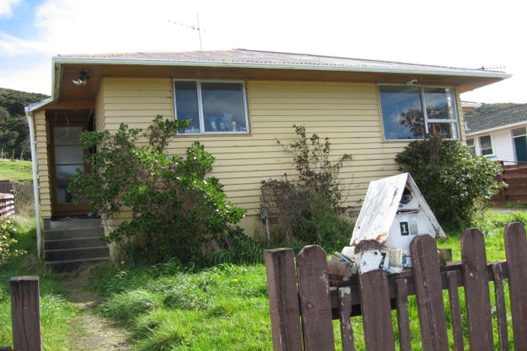 Photo of property in 17 Hamstead Street, Wainuiomata, Lower Hutt, 5014