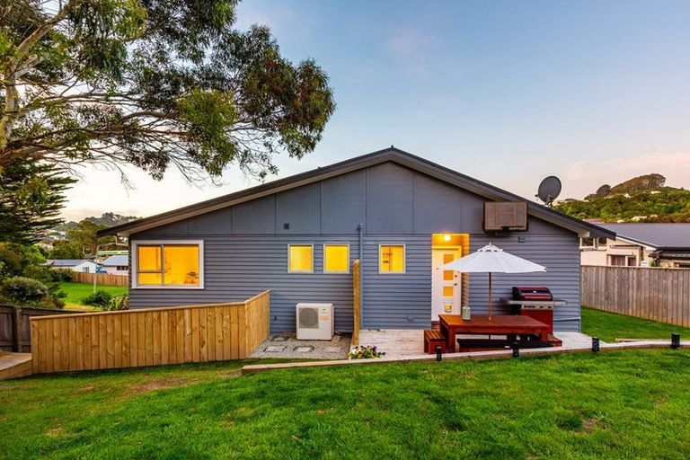 Photo of property in 137 Spinnaker Drive, Whitby, Porirua, 5024