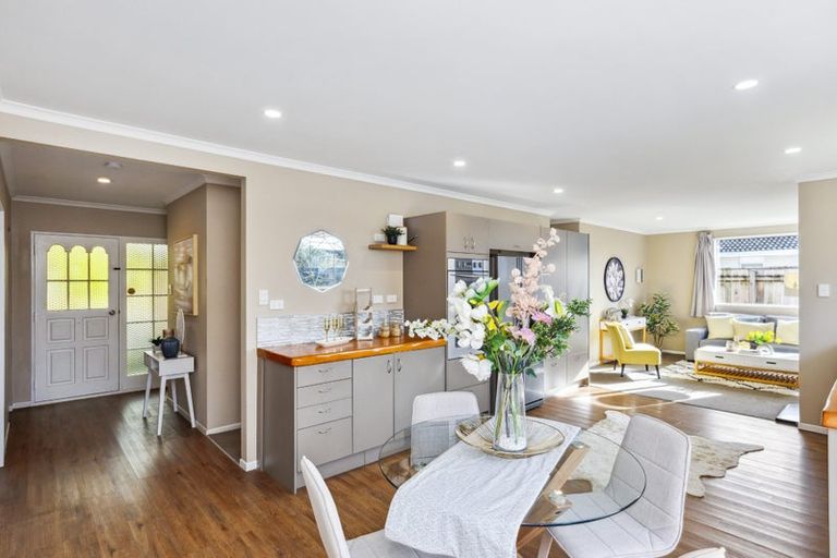 Photo of property in 37 Kapanui Road, Waikanae, 5036