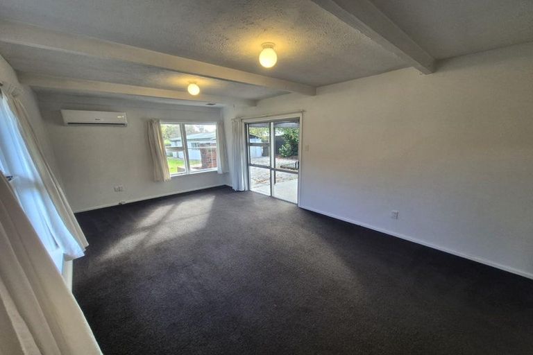 Photo of property in 37 Pembroke Street, Avondale, Christchurch, 8061