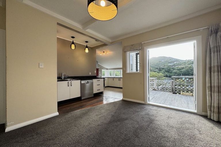 Photo of property in 14 Trelissick Crescent, Ngaio, Wellington, 6035