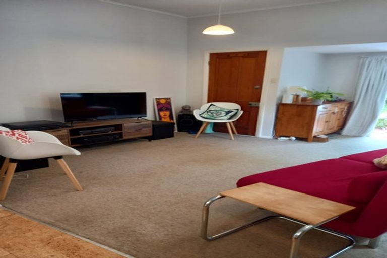 Photo of property in 4 Paremata Drive, Paremata, Porirua, 5024