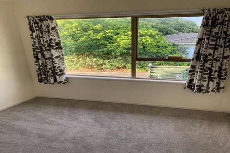 Photo of property in 2/43 Priestley Drive, Bucklands Beach, Auckland, 2014