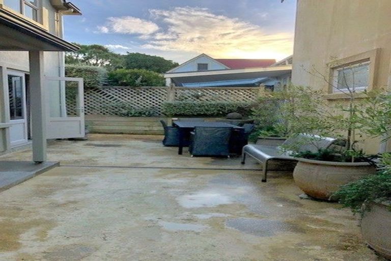 Photo of property in 60u3 Pirie Street, Mount Victoria, Wellington, 6011