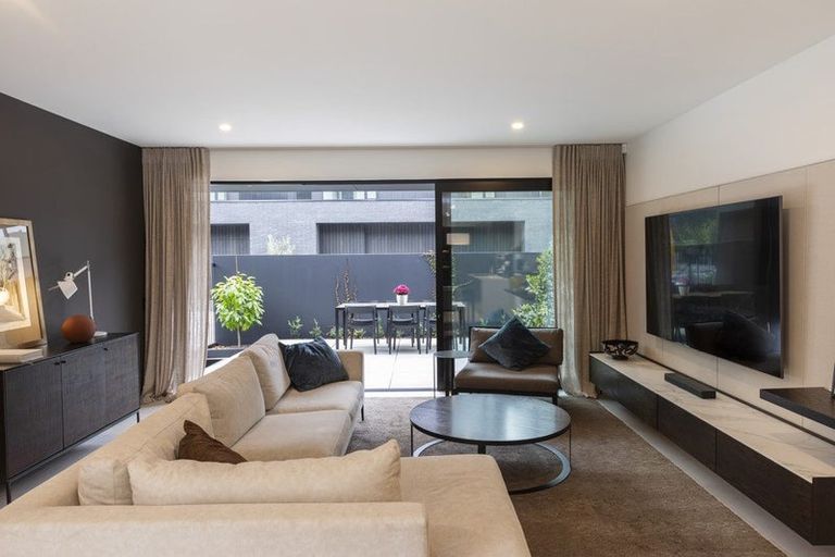 Photo of property in 23 Carlton Mill Road, Merivale, Christchurch, 8014