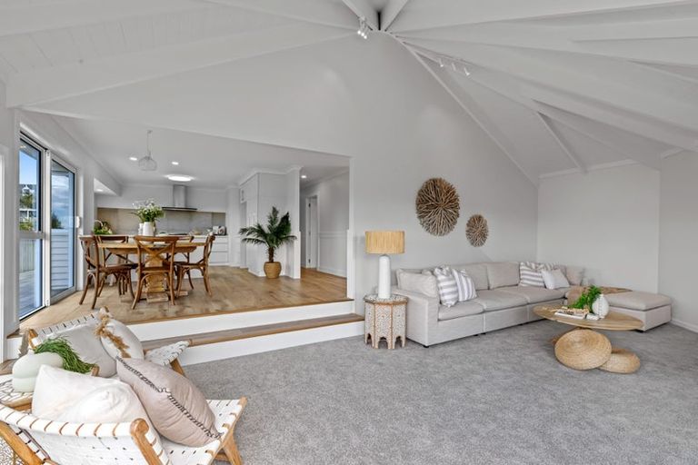 Photo of property in 70 Bay Vista Drive, Red Beach, 0932