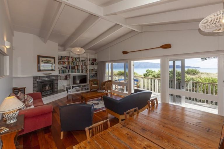 Photo of property in 219 Manly Street, Paraparaumu Beach, Paraparaumu, 5032