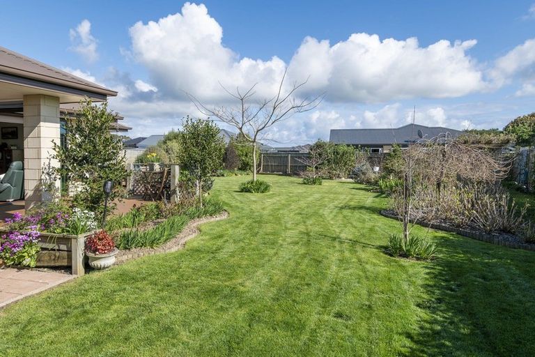 Photo of property in 10 Gladys Place, Levin, 5510