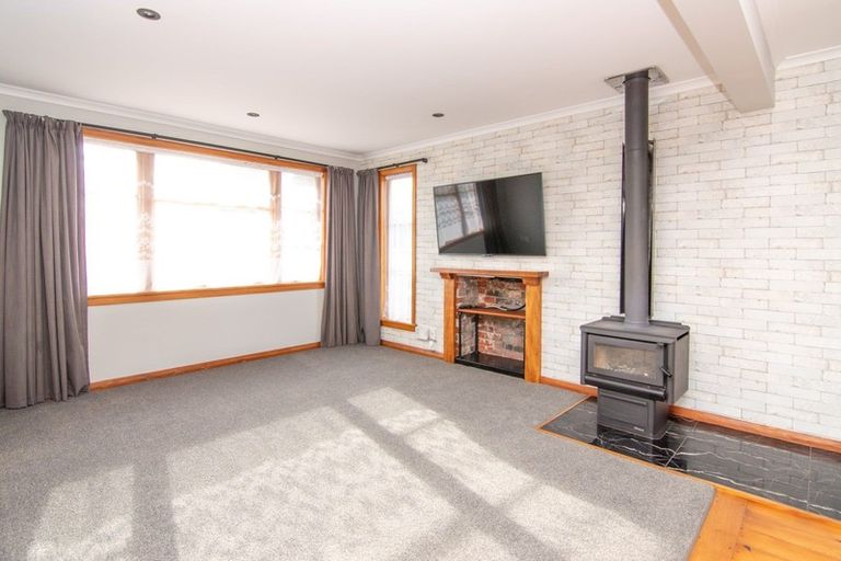 Photo of property in 20 Milton Street, Roslyn, Palmerston North, 4414