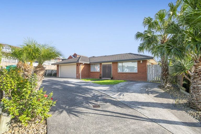 Photo of property in 9 Jean Place, Stanmore Bay, Whangaparaoa, 0932