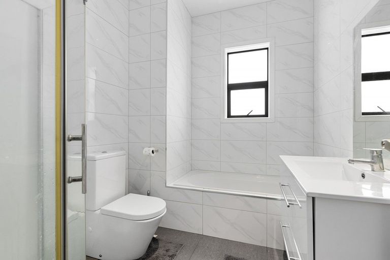 Photo of property in 2u5 Rosalind Street, Deanwell, Hamilton, 3206