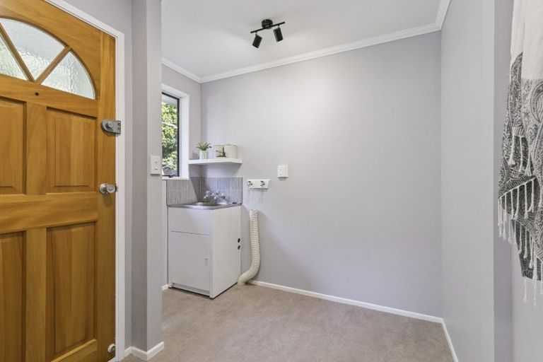 Photo of property in 37 Woodman Drive, Tawa, Wellington, 5028