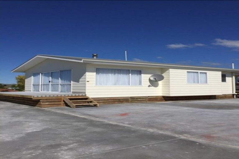 Photo of property in 37 Porritt Place, Waipukurau, 4200