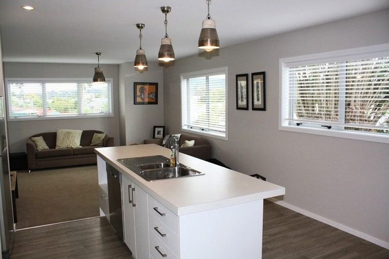 Photo of property in 39 Long Street, Raglan, 3225