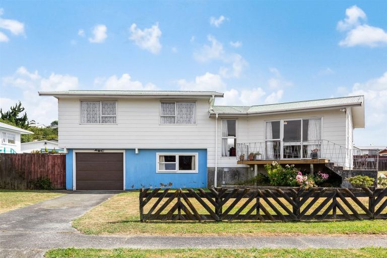 Photo of property in 37 Conclusion Street, Ascot Park, Porirua, 5024