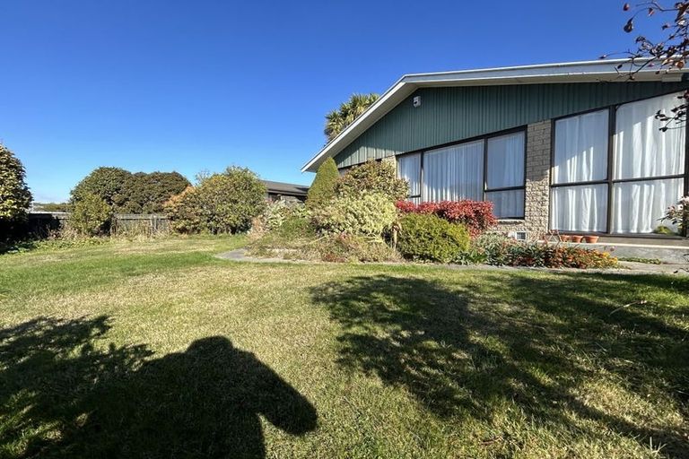 Photo of property in 64 Oriana Crescent, Hornby, Christchurch, 8042