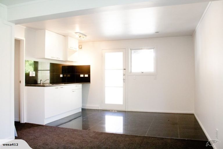 Photo of property in 11 Nea Place, Hillcrest, Auckland, 0627