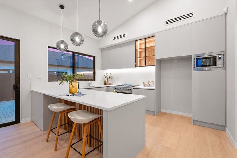 Photo of property in 24 Tipu Crescent, Wainui, 0992