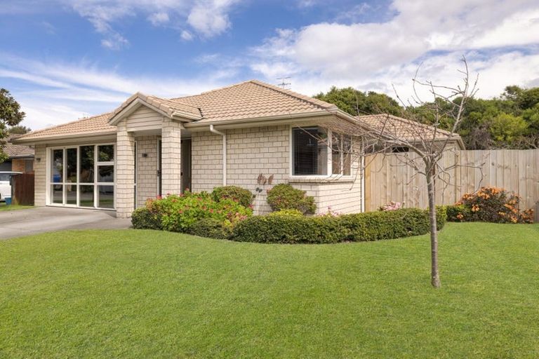 Photo of property in 33 Seabreeze Place, Papamoa Beach, Papamoa, 3118