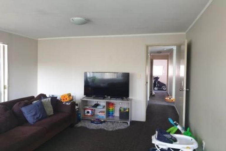 Photo of property in 8 Josie Lane, Manurewa, Auckland, 2102