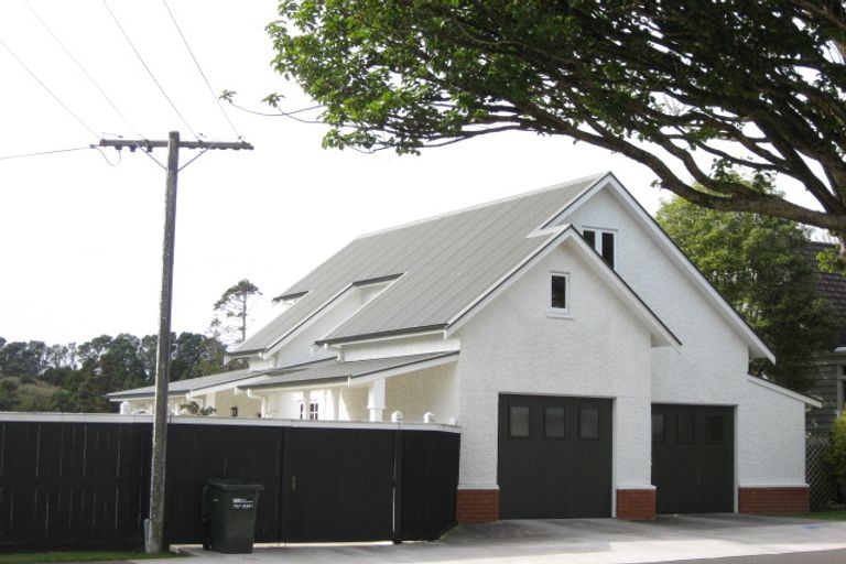 Photo of property in 67 Victoria Road, New Plymouth, 4310