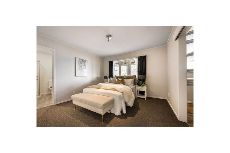 Photo of property in 628 Whangaparaoa Road, Stanmore Bay, Whangaparaoa, 0932