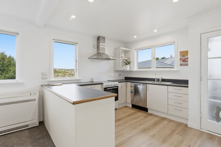 Photo of property in 29 Glendevon Place, Vauxhall, Dunedin, 9013