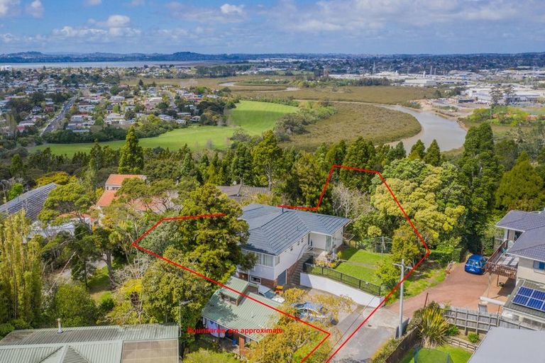 Photo of property in 81b Colwill Road, Massey, Auckland, 0614