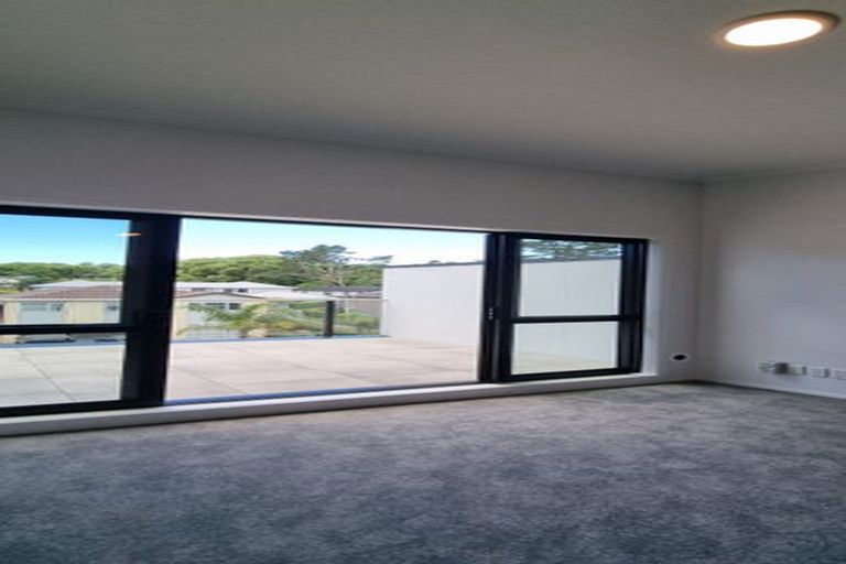 Photo of property in 23/11 Carlos Drive, Flat Bush, Auckland, 2016