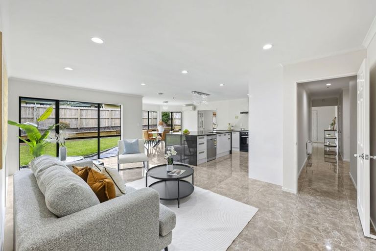 Photo of property in 94 Westerham Drive, Dannemora, Auckland, 2016