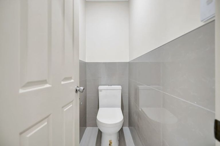 Photo of property in 14a Frederick Place, Whalers Gate, New Plymouth, 4310