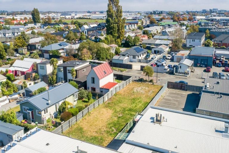 Photo of property in 102 Grafton Street, Waltham, Christchurch, 8011