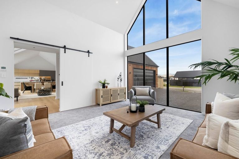 Photo of property in 2 Alan James Lane, Prebbleton, 7604