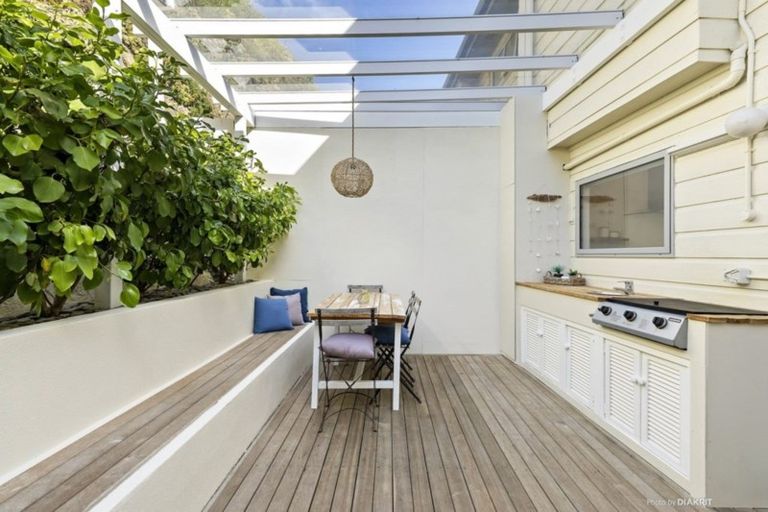 Photo of property in 3/222 The Esplanade, Island Bay, Wellington, 6023