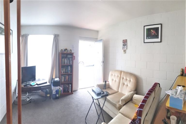 Photo of property in 129 Constable Street, Newtown, Wellington, 6021