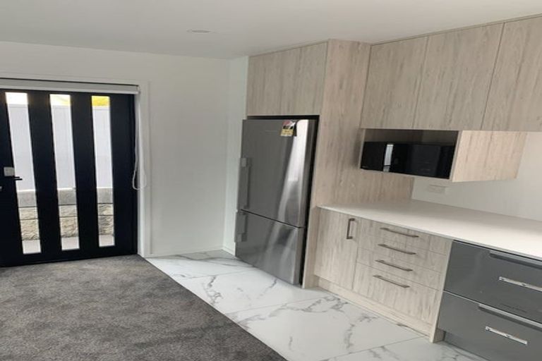 Photo of property in 1/2 Jadewynn Drive, Massey, Auckland, 0614