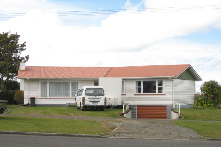 Photo of property in 70 Cordelia Street, Stratford, 4332