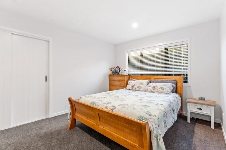 Photo of property in 90 Arran Point Parade, Orewa, 0931