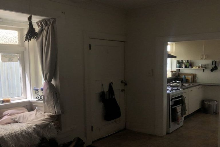 Photo of property in 135 Wallace Street, Mount Cook, Wellington, 6021