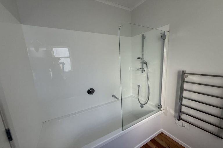 Photo of property in 143 Townsend Road, Miramar, Wellington, 6022