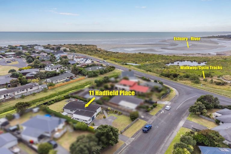 Photo of property in 11 Hadfield Place, Paraparaumu Beach, Paraparaumu, 5032